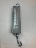 Vintage 100 Lb Hanging Scale, Hanson Scale The Viking Model 8910