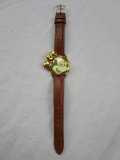 Lorus quartz Disney Minnie Mouse wristwatch on a genuine leather band. Needs battery.