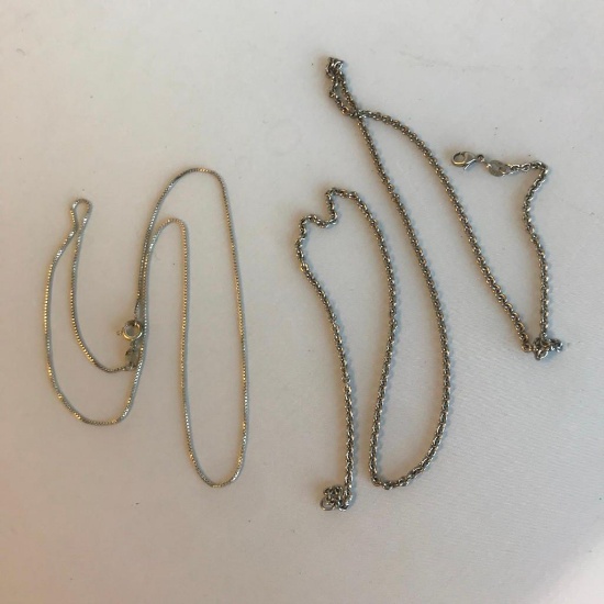 Lot of 2 Misc. Sterling Silver Simple Chain Necklaces 10.11 grams