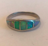 Sterling Silver Ring with Iridescent Teal Center Stone Details Size 10 | 2.61 grams