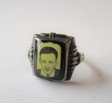 Vintage sterling portrait ring made in U.S.A. 4.41g TW. Sz. 6.5