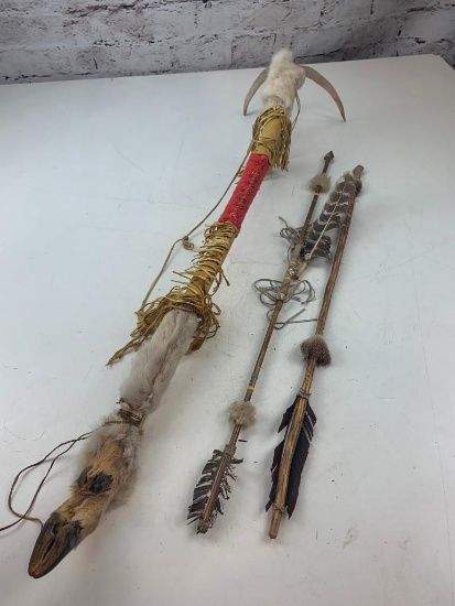 Native American Ceremonial Deer Hoof and antlers Staff Hand Crafted plus 2 Arrows