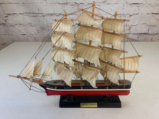 Vintage Wooden Model Cutty Sark 1869 Clipper Ship Home Decor Pirate Ship