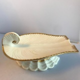 Italian Hand-Painted Porcellane D'Arte White and Gold-Toned Soap Dish 2.5