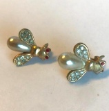 Lot of 2 Identical Gold-Toned Fuax-Pearl Bee Brooches