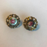 Lot of 2 Brass-Toned Costume Brooches with Flower Images on the Front