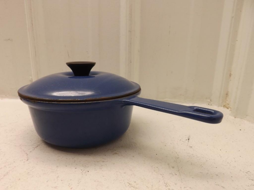 Toeval Kostuums Geven CAST IRON BLUE PAN COUSANCES COOKWARE MADE IN FRANCE #18 | Estate &  Personal Property Small Houseware | Online Auctions | Proxibid
