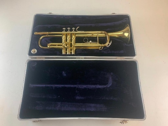 Vintage Conn Trumpet with Mouth Piece and Hard Case