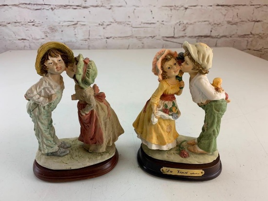 Lot of 2 Ceramic Figures Kissing on The Cheek