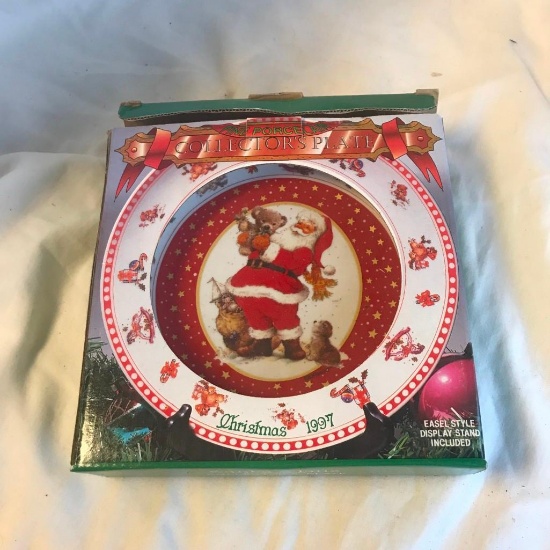 Fine Porcelain 1997 Christmas Collectors Plate from GIORDANO ART LTD. NYC. by WESTWOOD w/ Stand