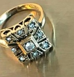 18KT Gold-Electroplated Ring with Faux-Diamond Center Accent Gems Size 8 | 4.25 grams