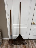 Large Yard Rack and Pointed diggers Shovel