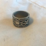 Silver-Toned Ring with Engraved Designs Around the Outside Size 8