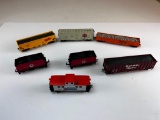 Lot of 7 HO Scale Model Train Cars