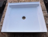 Open Box , White 32'' shower base. local p/u only