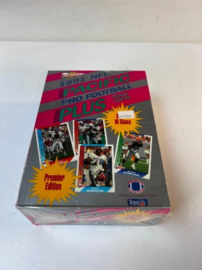 1991 Pacific Plus Football Factory Sealed Wax Box-36 Sealed Packs Brett Favre Rookie