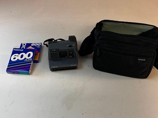 Polaroid Impulse Instant Camera with case