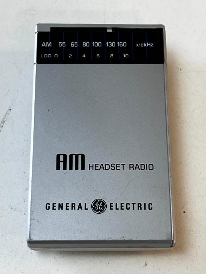 Rare Vintage Portable General Electric AM Radio GE 7-1110A AM Headset Radio