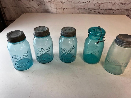 Lot of 5 Vintage Ball Canning Jars with lids