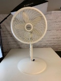 Lasko Oscillating fan Adjusts to 4 feet