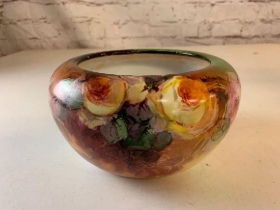 Vintage Avaria Floral Pot