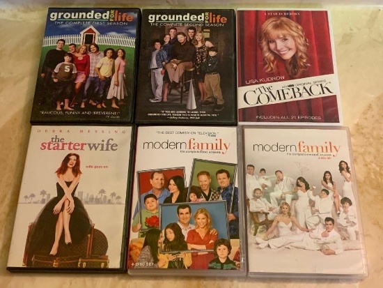 Lot of DVD TV Series Sets Seasons COMEDY- Modern Family, Grounded For Life, Starter Sister