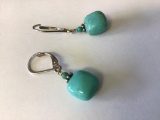 925 Silver pair of Pierced Earrings with green stones 2.75 g total weight