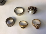 Lot of 5 Fashion Rings size 11 1/2 mens band, 7 1/2 Pearl like Ring, 6 for 2 Gold Tone & 5 for last