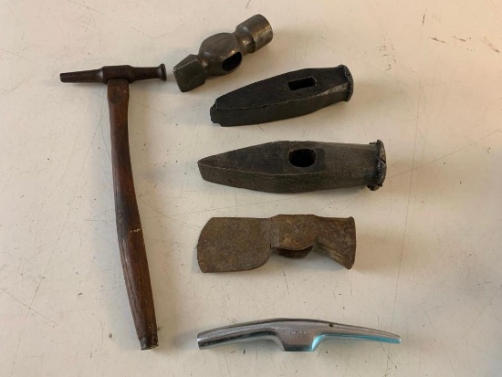 Vintage Hammer plus 5 Vintage Hammer Heads