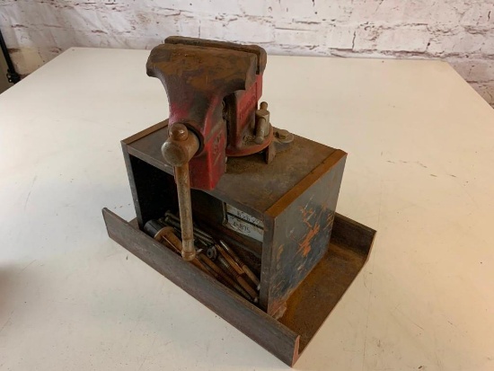 Vintage Companion 3 1/2" Vise on steel base