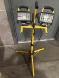 Yellow Adjustable 28? to 40? Garage Light with two lamps in working condition