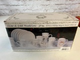 Silver & Gold Traditions 16 Piece Holiday Mug & Dessert Plate Set in the box