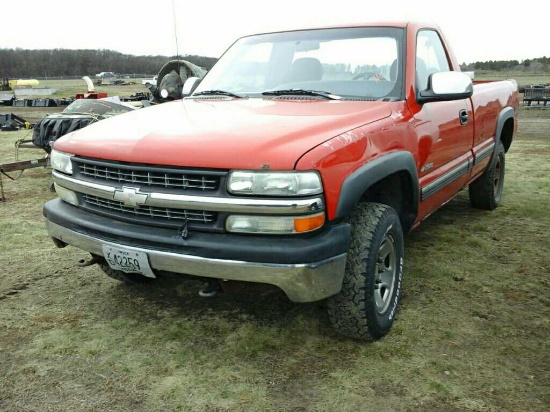 '00 Chevrolet 2500 Pickup Truck