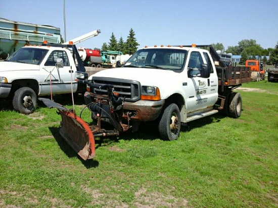 '00 Ford F350 Flatbed Truck w/ Snow Plow