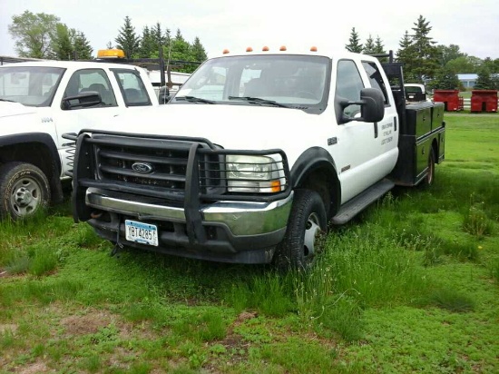 '04 Ford F350 SA Dually Quad Cab Flatbed Truck