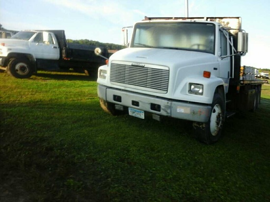 '00 Freightliner FL80 TA Flatbed Truck