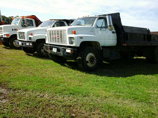 '93 GMC C6500 Dump Truck