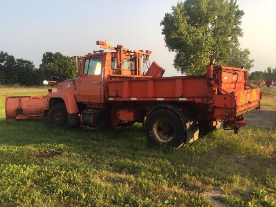 '77 Ford Plow Truck