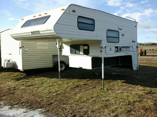 '97 Lance Squire 5000 Pickup Camper