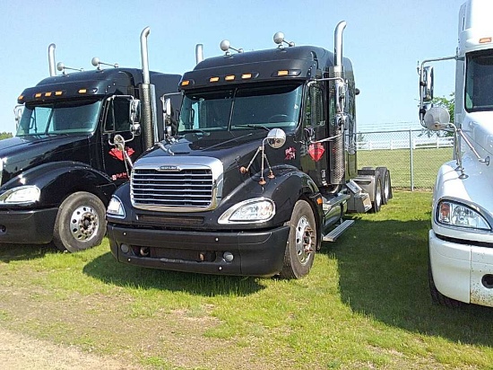 '06 Freightliner TA Sleeper Tractor Truck