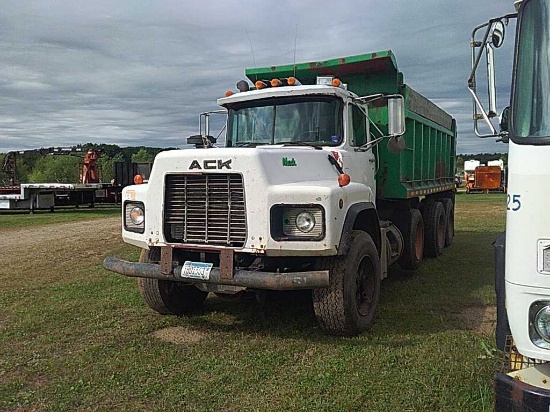 '94 Mack Tri Axle Dump Truck