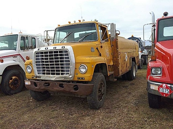 '81 Ford 8000 Fuel Truck
