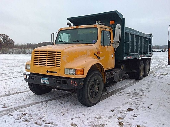 '94 International 4900 TA Dump Truck