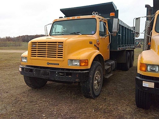 '94 International 3800 Dump Truck