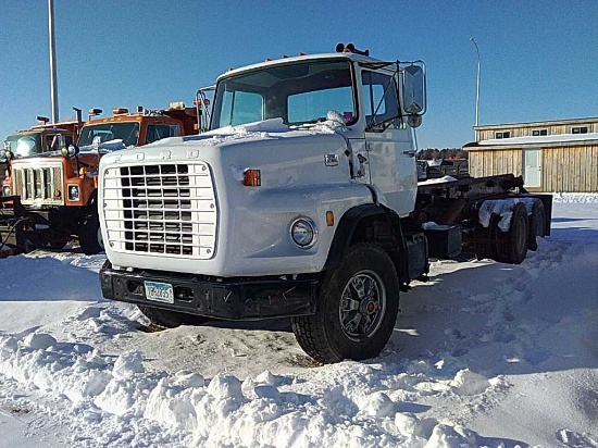 '73 Ford 9000 Roll Off Truck