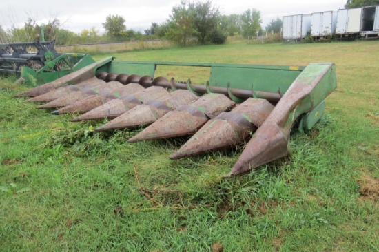 JD 843 Cornhead 8 Row 30", Tin Work and Snapping Roller All Good Shape,