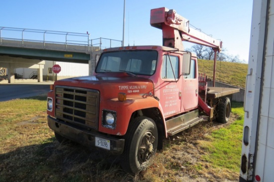 1980 IHC Model 1724 Crew Cab Crane Truck, 404 V-8 Gas Engine, 5-Speed Manual Transmission