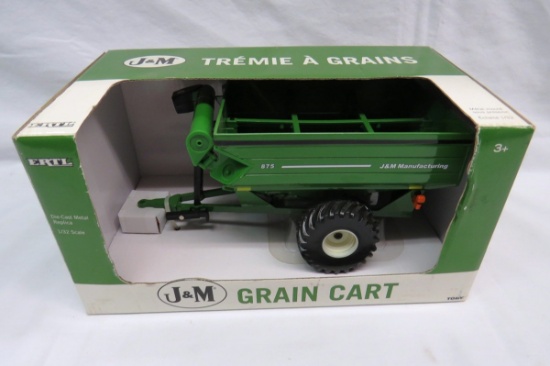 Ertl 1/32 Scale J & M Grain Cart with Original Box-Box in Very 