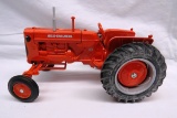 Ertl 1/16 Scale Allis-Chalmers D-17 Wide Front Tractor, 1992 Minnesota Stat