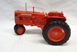 Ertl Scale Models 1/16 Scale Allis Chalmers D-17 Tractor, 1990 National Far